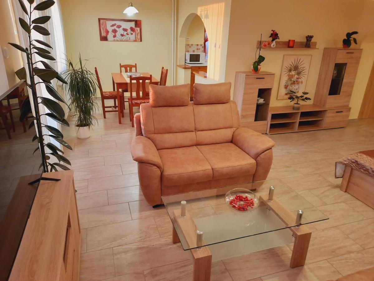 Apartmanhaz King Hévíz المظهر الخارجي الصورة