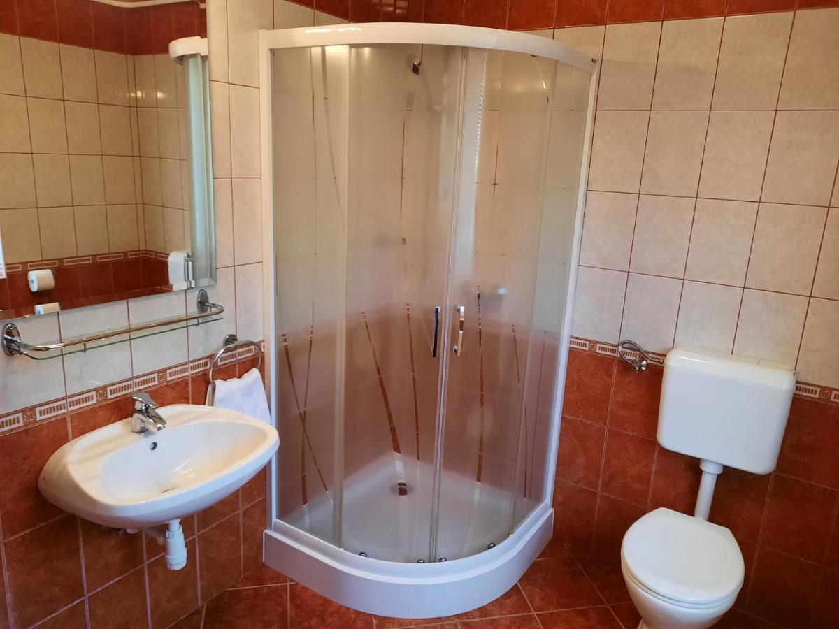 Apartmanhaz King Hévíz المظهر الخارجي الصورة