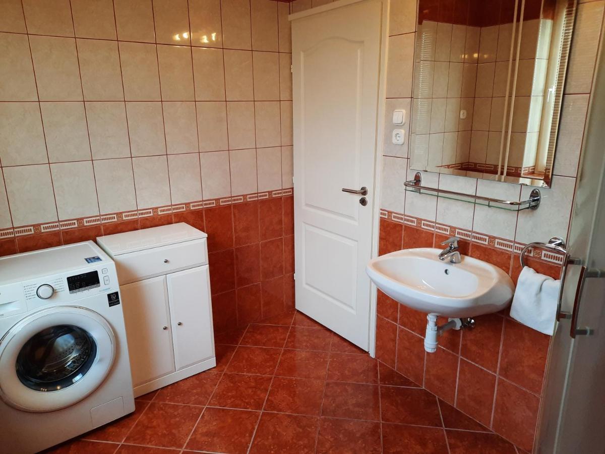 Apartmanhaz King Hévíz المظهر الخارجي الصورة
