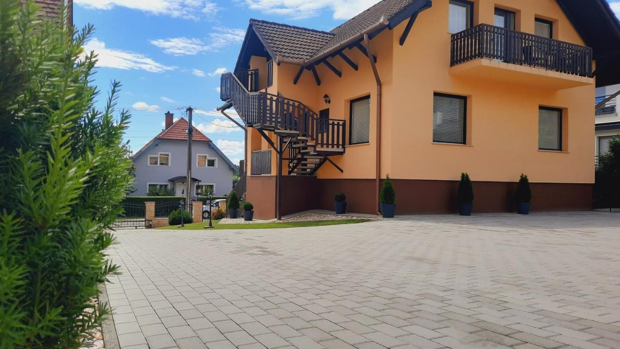 Apartmanhaz King Hévíz المظهر الخارجي الصورة